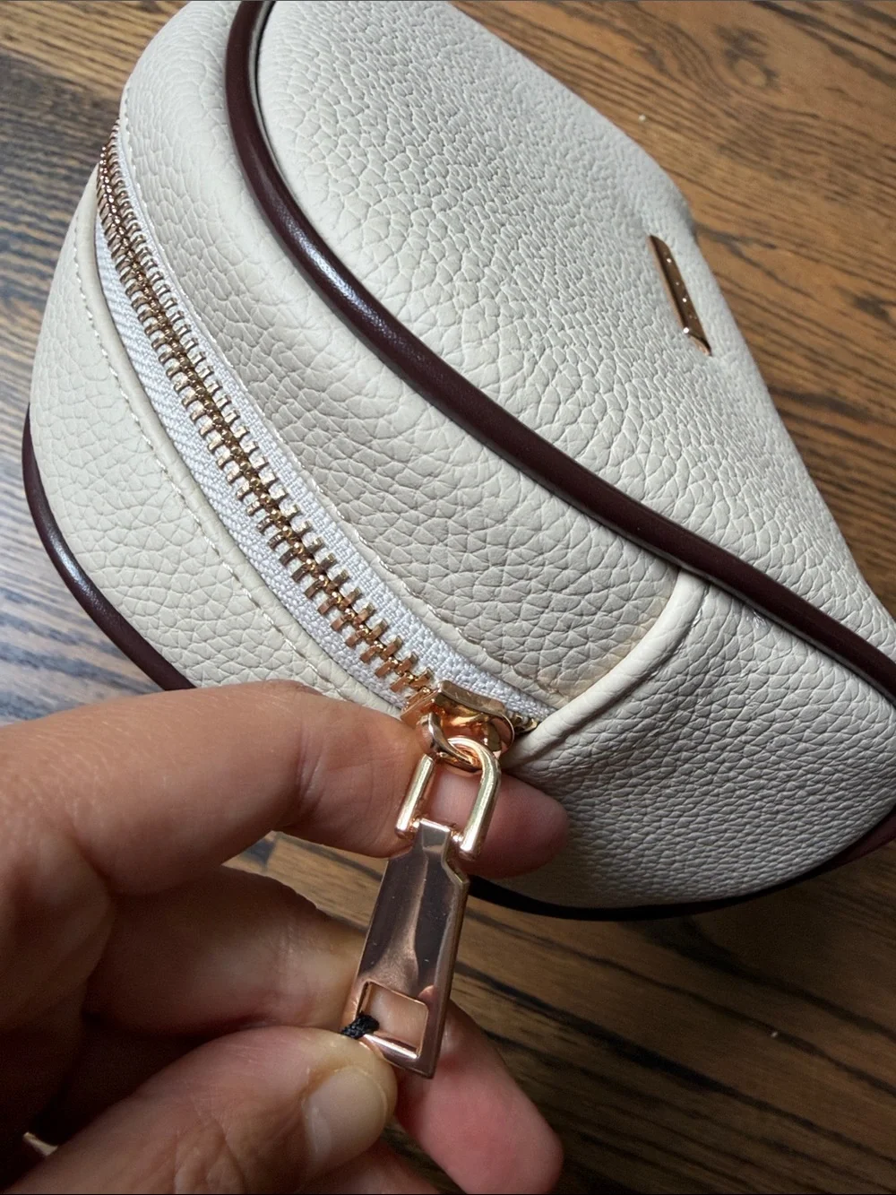 NWT Rachel Zoe Cosmetic Pouch w Brown Trim